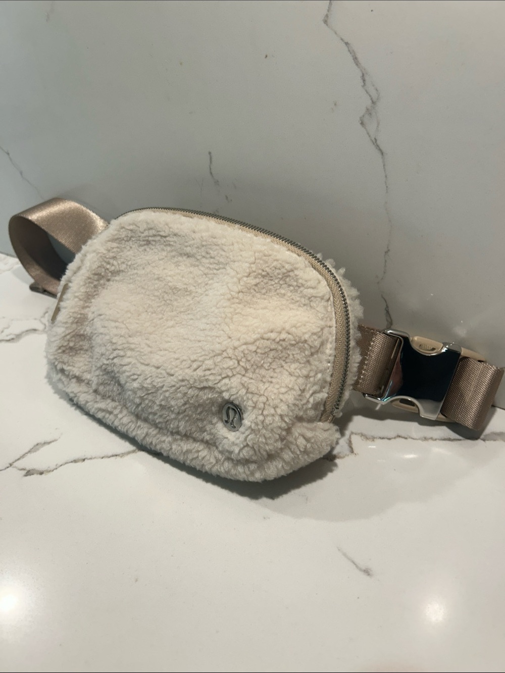 lululemon Everywhere Cream Sherpa Belt Bag Fanny Pack NWOT